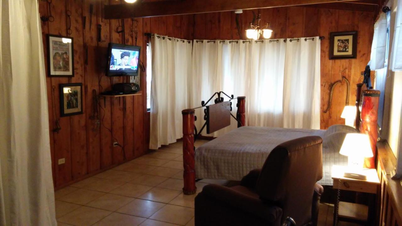 Mountain Lodge Chetica San Jeronimo  ภายนอก รูปภาพ